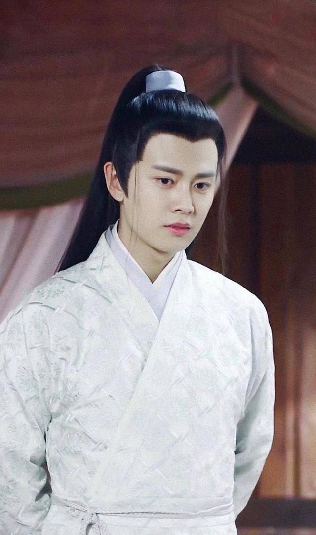 这么灵动的袁今夏,唯任嘉伦演的陆大人能镇得住,一个眼神足以_谭松韵