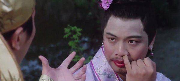 八两金——《千王之王2000》八两金也是周星驰电影里的常客,在《千王
