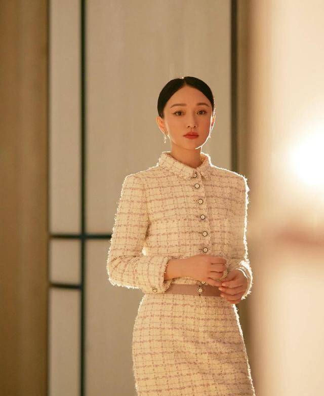 周迅再现升级版小唯,红发古装妖媚无双,就没有她驾驭不了的风格_气质