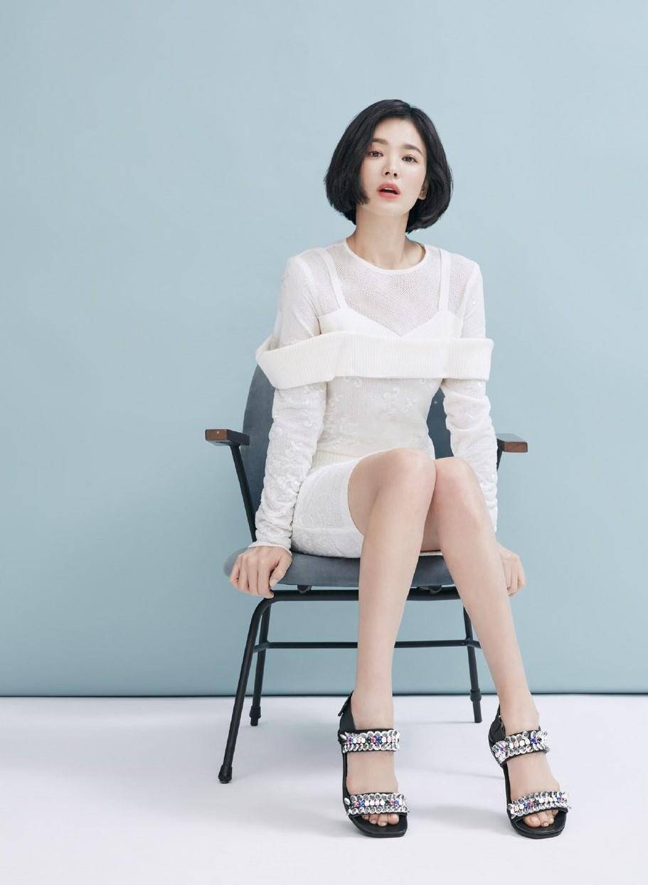 宋乔慧无暇顾及婚变传闻,自顾自的拍摄广告大秀美腿_宋慧乔_宋仲基