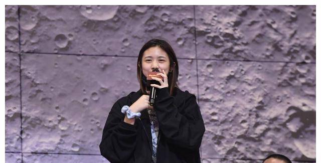 焦曼婷_妈妈_苹果