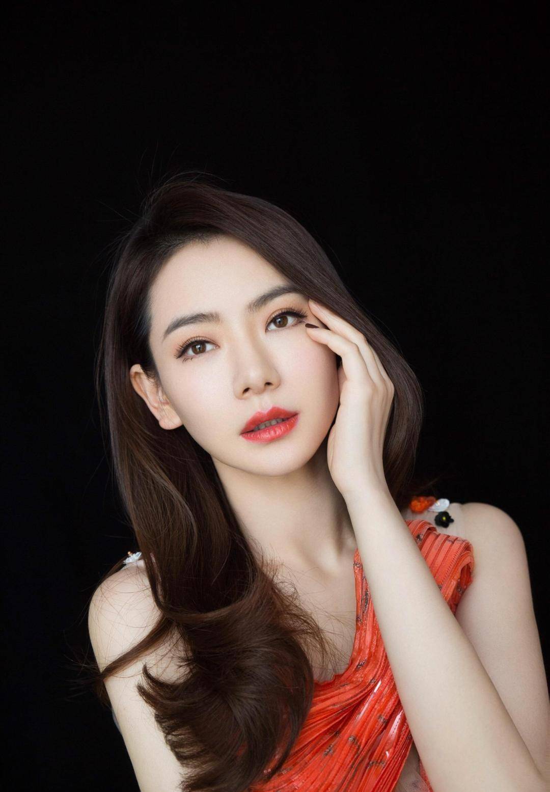 戚薇出镜间真实!声明概不负责请找品牌方,网友:没人管管?_问题_售后服