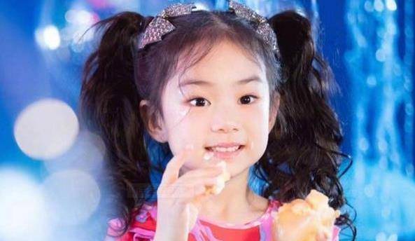 戚薇和女儿lucky争风吃醋,李承铉的回答让她笑出猪叫_孩子_节目_育儿