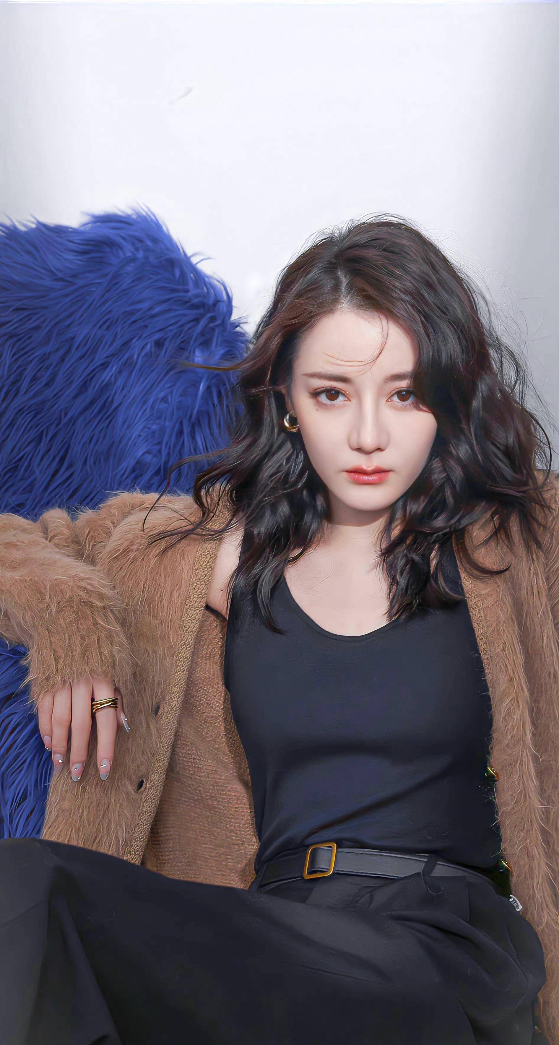 迪丽热巴,始终能让粉丝上头的大美人 - 最新写真_造型_身材_时尚