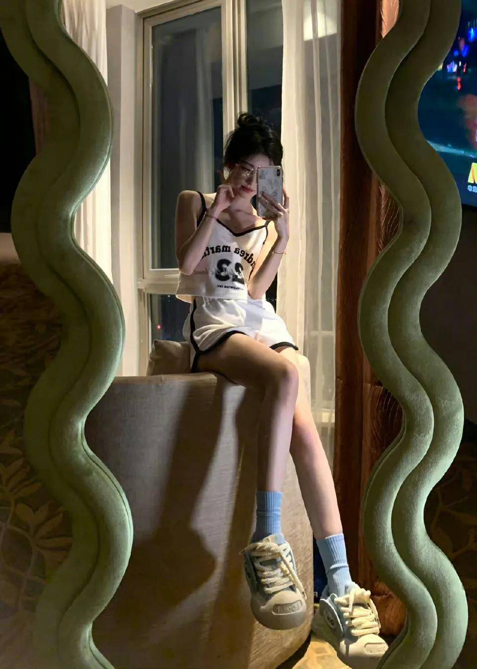 鞠婧祎29岁身材管理,独家秘诀5招打造时尚女神!_健身_动作_漂亮