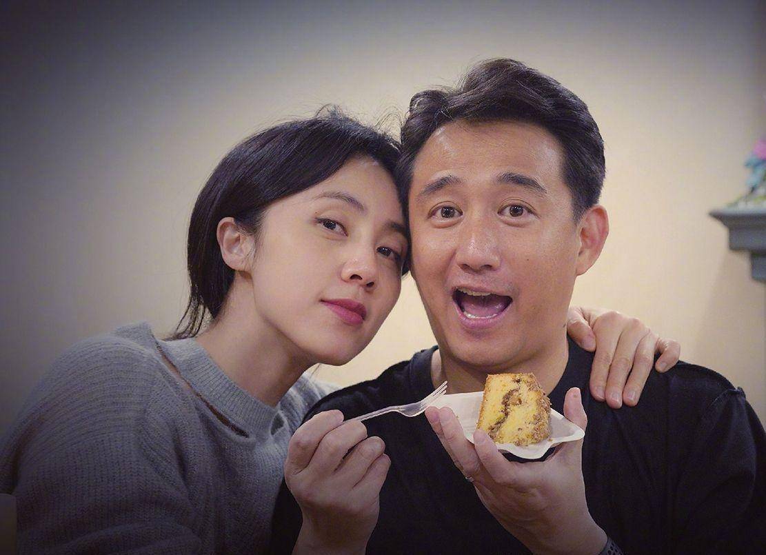 黄磊一头就扎进厨房,什么老北京打卤面,油焖大虾,清蒸臭豆腐,全部安排