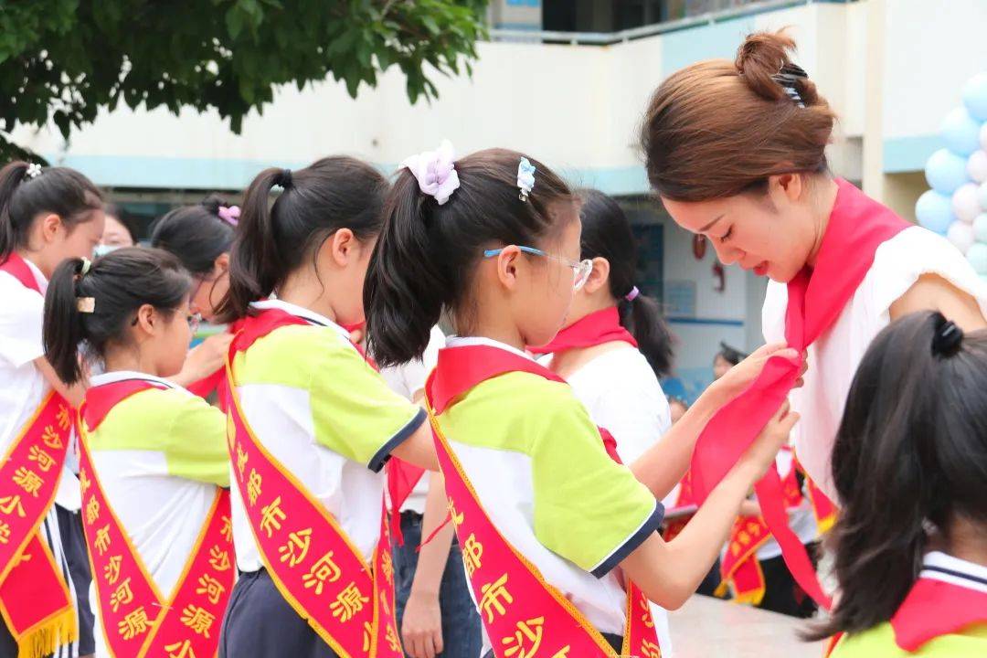 成都市沙河源小学图片