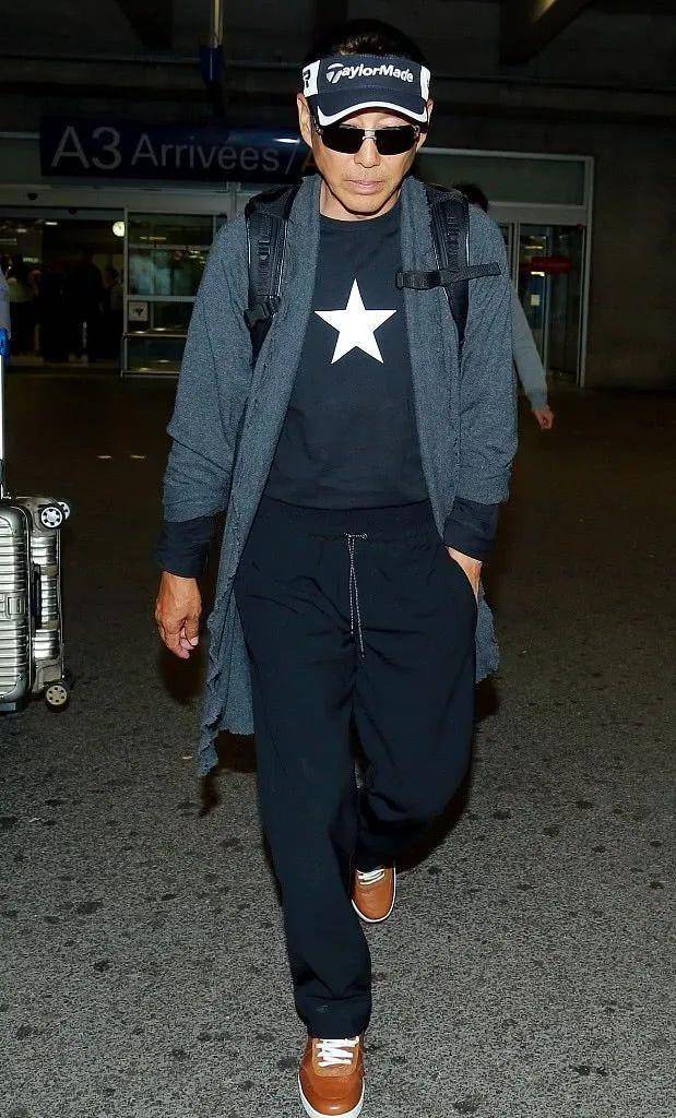 这就是优雅男人老了的样子:67岁的陈道明穿着大方,不显老,很有气质