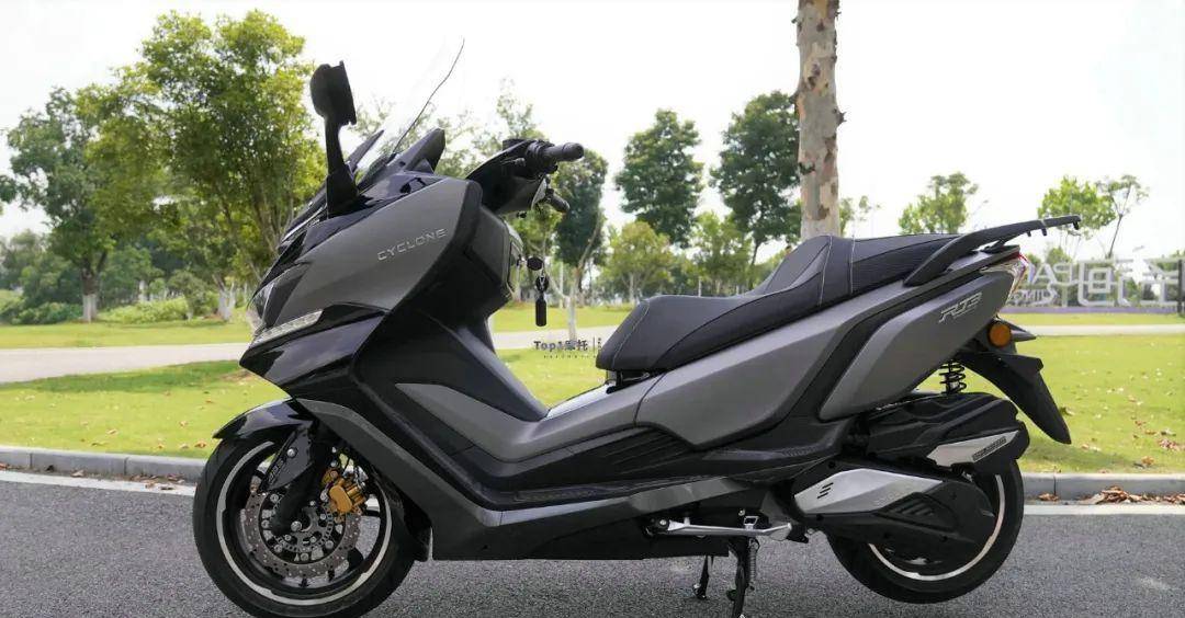 标配电动风挡,加热手把,赛科龙rt3旅行版解读,不只是配置提升_搜狐