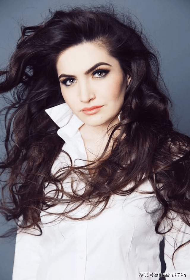 高加索地区几个最大族群的代表性美女_音乐_萨蒂·卡扎诺娃_阿布哈兹