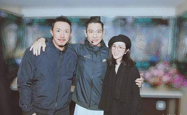 幽默大师,娶歌后儿女双全,曾抑郁今拿影帝秀恩爱_张继聪_谢安琪_香港