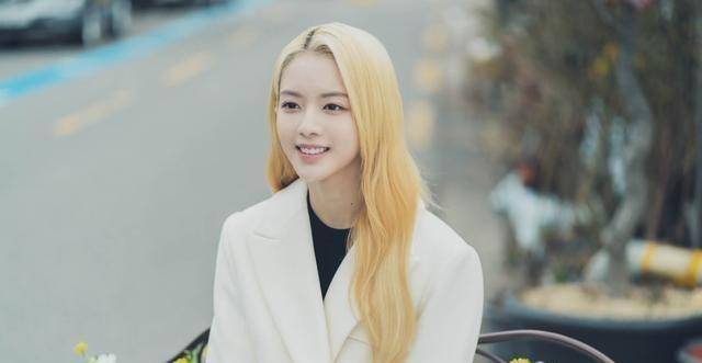 由崔宇植,金多美,金圣喆,卢正义主演的话题剧《那年,我们的夏天》近日