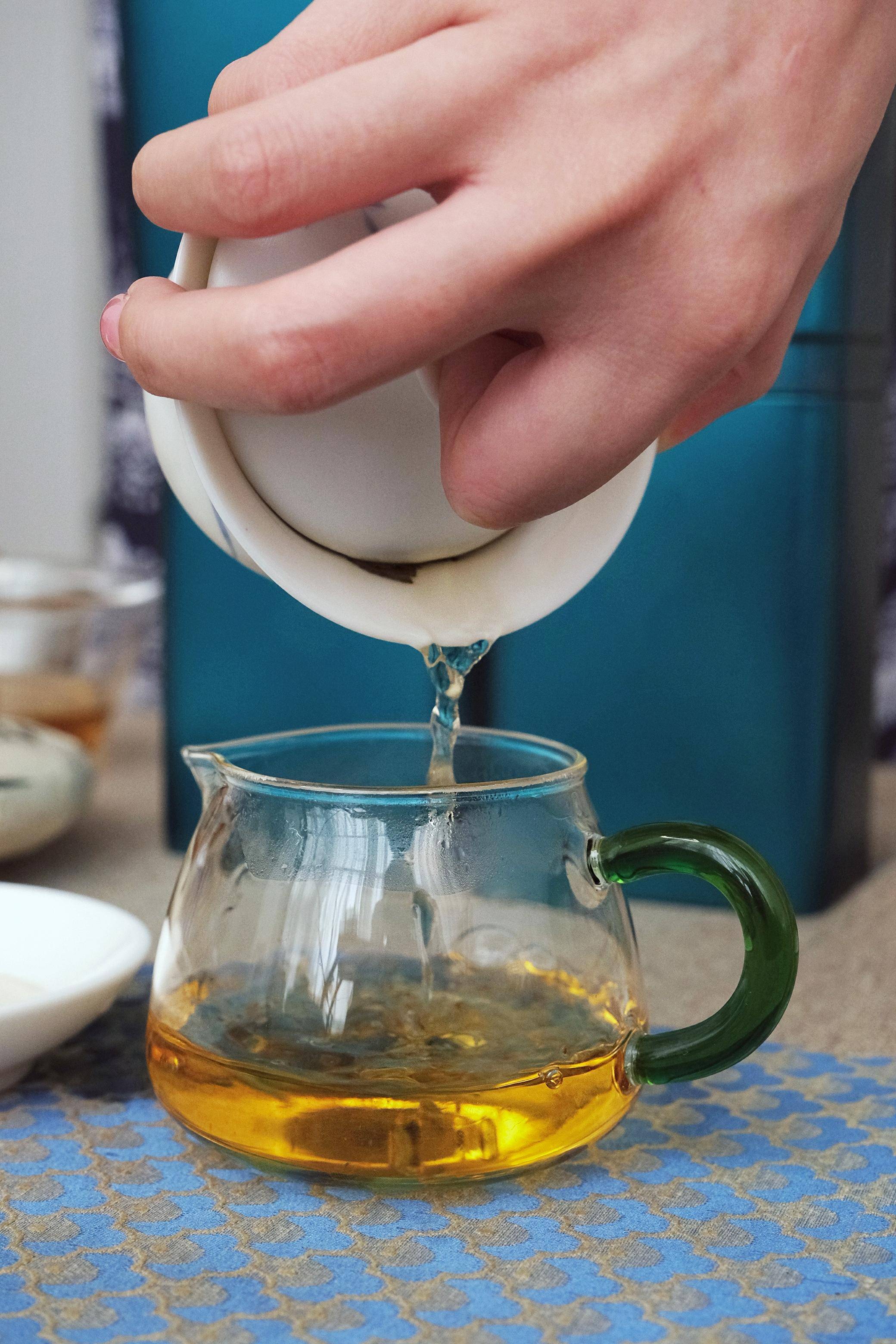 也许你像小编一样,每当想要发布动态跟朋友分享当下喝茶的心情和感受