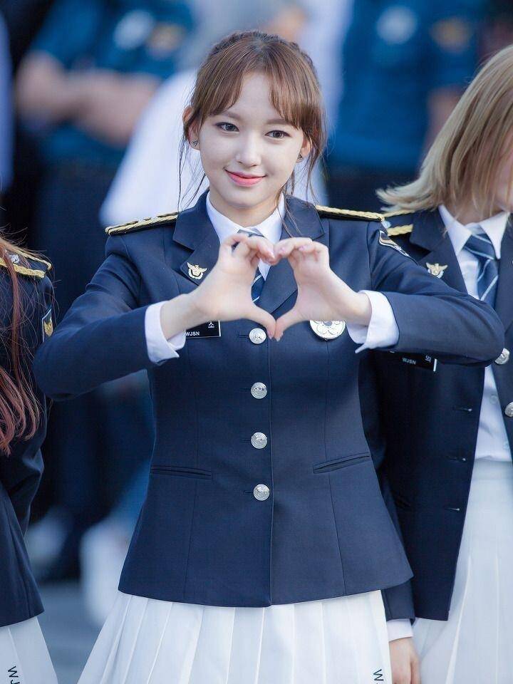 陆剧8位「军装女神」:程潇一向甜美可人的赵丽颖,没想到换上军装也很