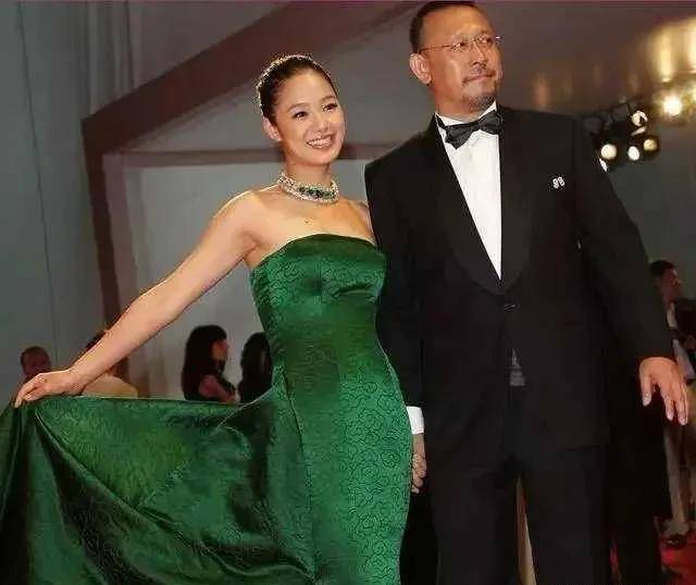 姜文的老婆,姜武的老婆,兄弟俩的审美有什么不一样?_感情_周韵_感觉