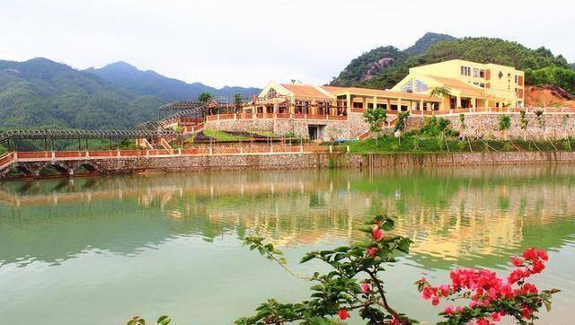 中国旅游景区大全之广东潮州紫莲森林度假村_动物_感觉_游泳