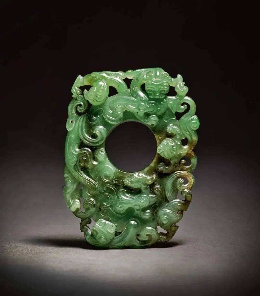 32件古玉一出手就卖了3807万|古玉明清玉器出手资讯_人民币_估价_成交