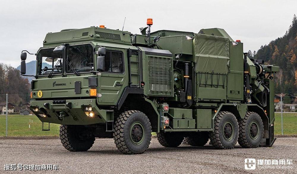 配备拖拽臂,还有强劲的随车吊,实拍莱茵金属曼恩hx 6x6军卡_车辆_设计