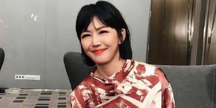 41岁孙燕姿晒照,状态引热议,不争不抢的她为何能被肖战喜爱?