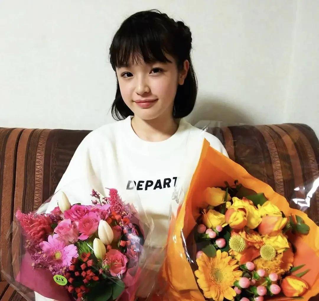 15岁的童星丰岛花,清秀给人青春的感觉,且心思细腻有分寸_时候_事情