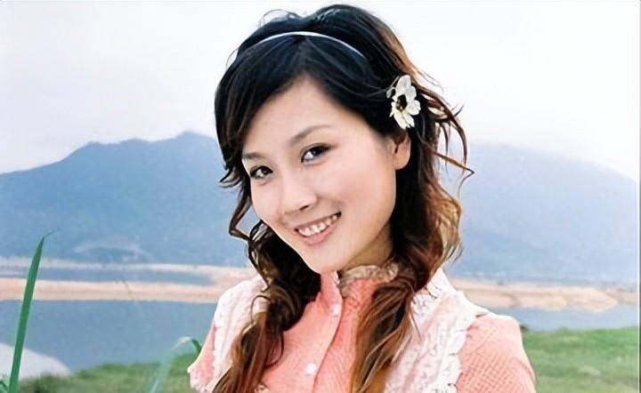 东南卫视美女古晓:一定要做一个自信的女人,我一定会做得最好_工作