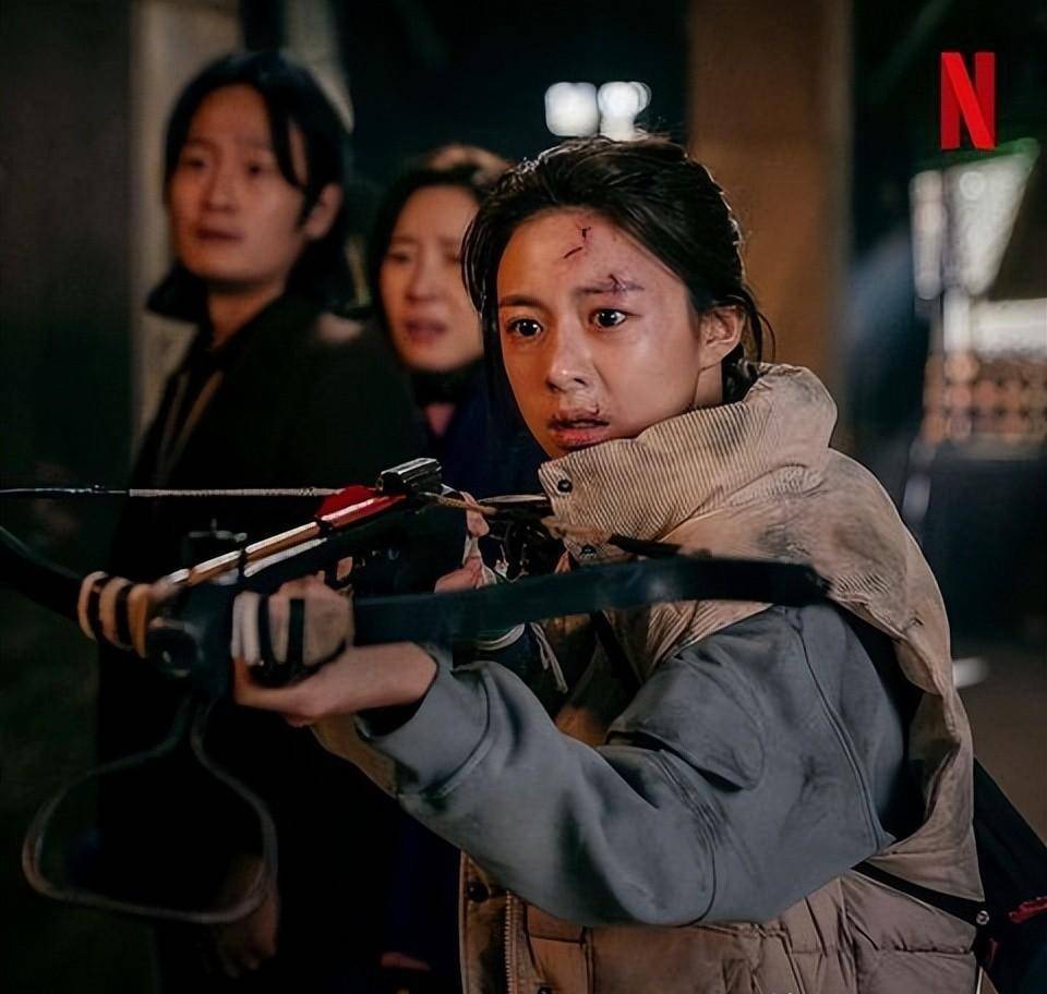 允贞也持续在戏剧路上前进,陆续演出《非常校护档案》,《甜蜜家园》等