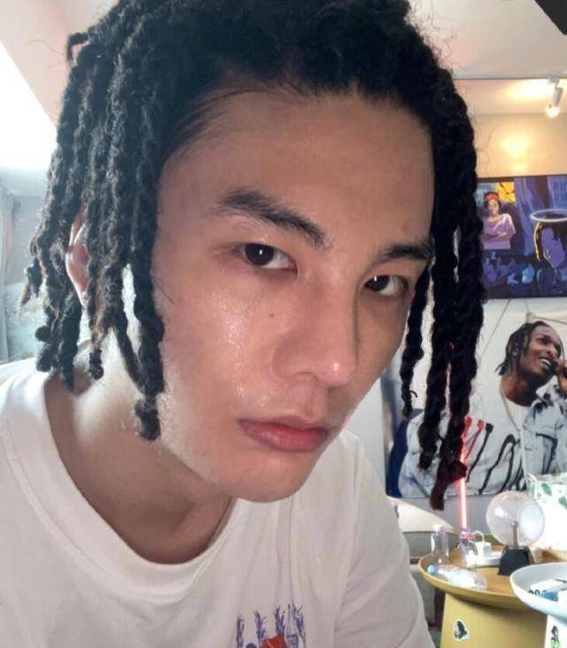 vava前男友造假捐款,本人亲自发文道歉,节目组将其踢出比赛_孩子王