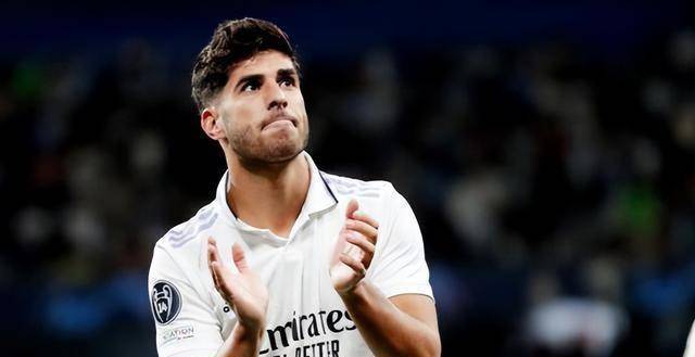 阿森西奥被誉为c罗接班人,是皇马7号球衣的潜在继承者,他的身价最高时