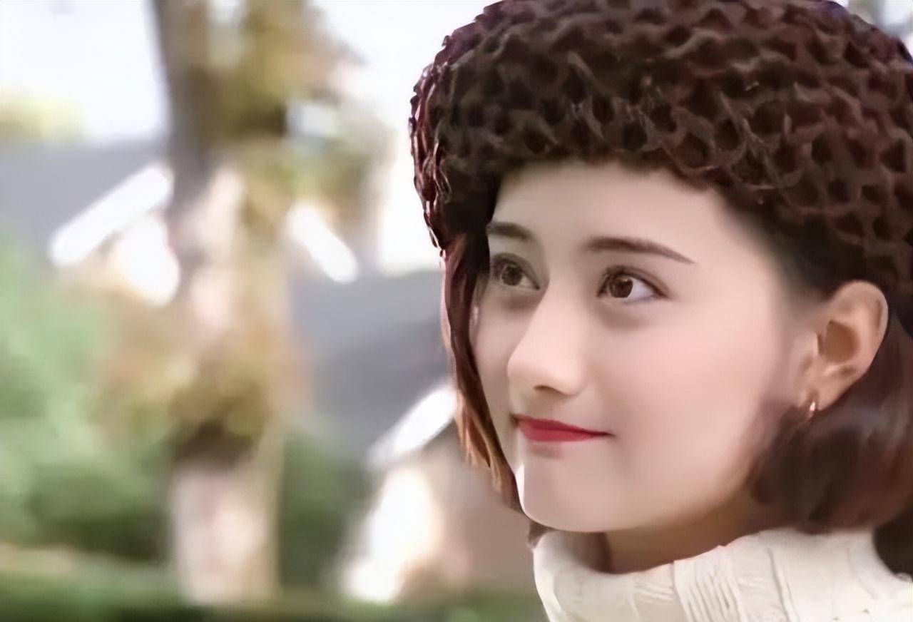 将琼瑶笔下一个个不食人间烟火的飘逸女子演绎得活灵活现