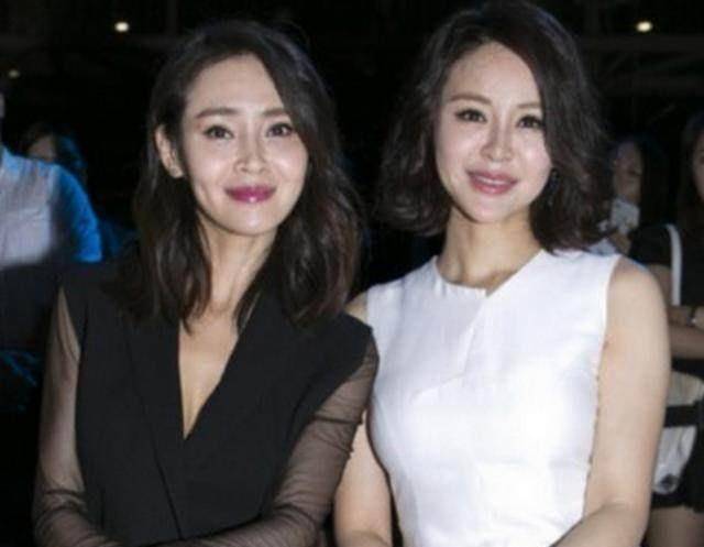 关悦于明加同框简直一个模子刻出来的,网友:估计佟大为也分不清谁是谁