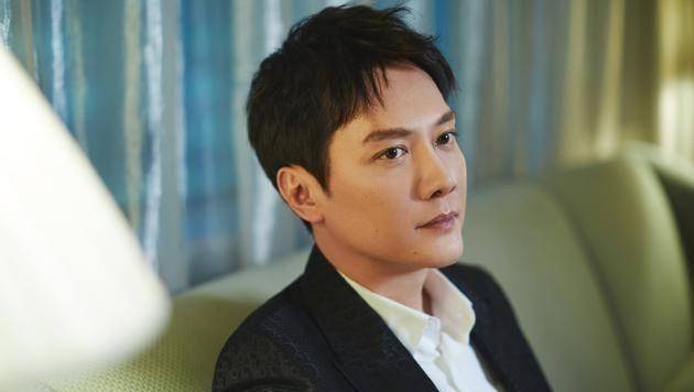 何况冯绍峰家境殷实,演技也不错.这样的条件非常好.