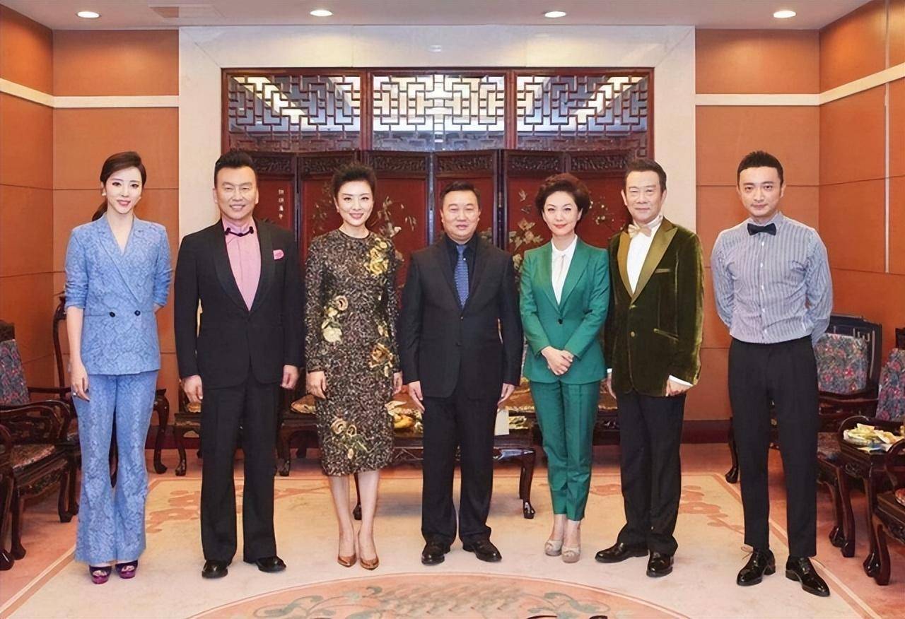 又一电视主持人辞职!"金饭碗"不香?_工作_刘天伊_张蕾