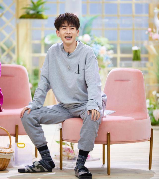 吴昕正在偷偷变瘦,新综艺神器曝光,简单又实用_杨天真_调解_费启鸣