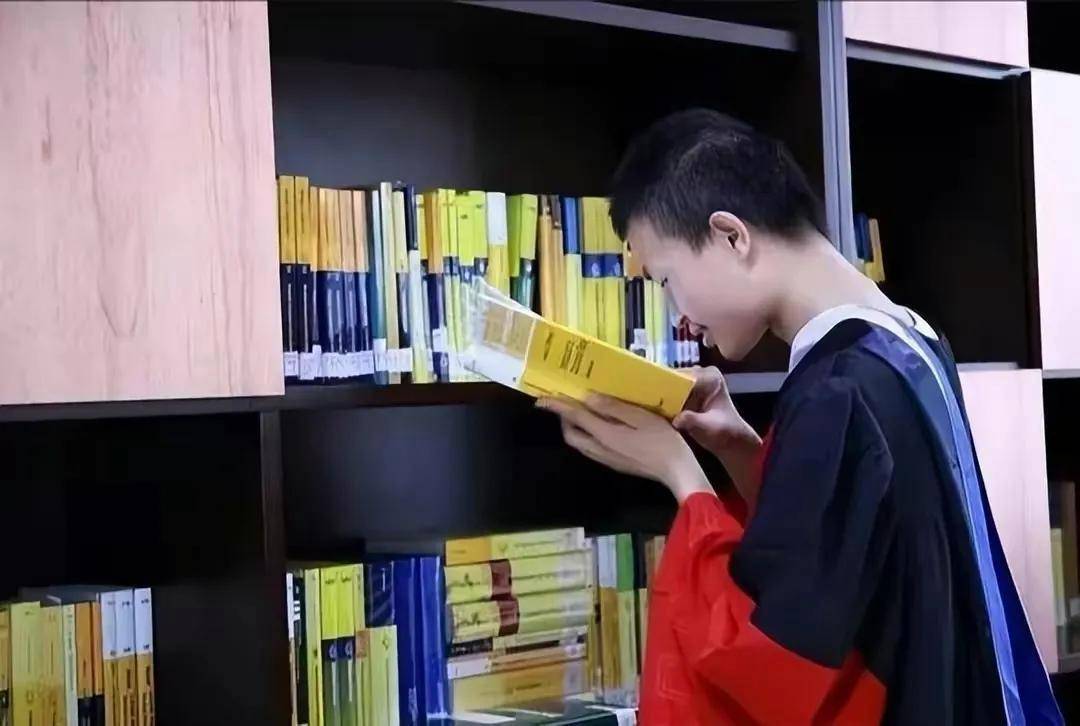 韦神韦东奕只是一个网红吗?他的数学水平如何?