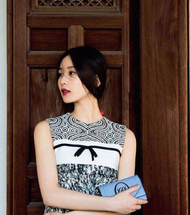 刘诗诗拍摄了一组中国风时尚写真,粉丝惊呼,女神太美了!