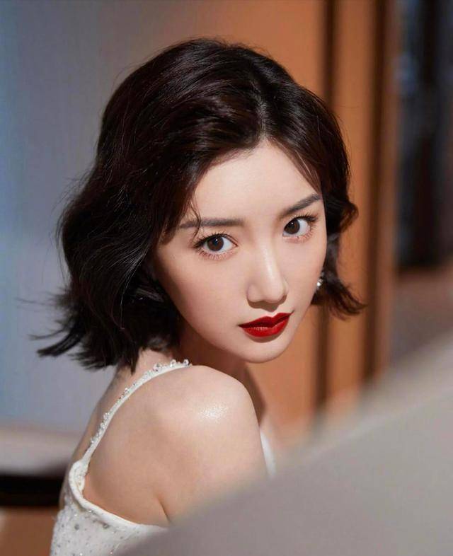 可甜可飒毛晓彤,与赞多合作《创造营》最新舞台,你了解她么?