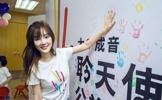 李小璐"夜宿门"风波持续,主演的电视剧片段镜头被剪