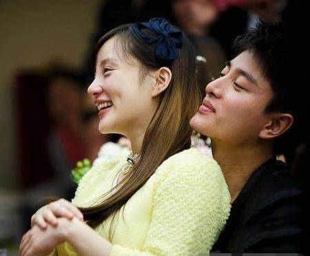 李小璐罕见生活照曝光,有四分之一俄罗斯血统的她素颜也漂亮_贾乃亮