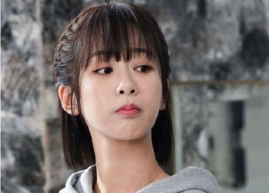 都无一例外地直接把杨紫看成了兄弟,这让杨紫苦心经营的淑女形象一夜