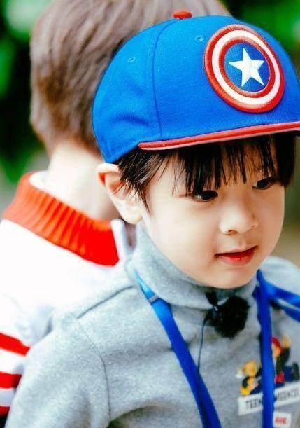 吴尊儿子霸气护姐姐,连亲嗯哼和小小春,吴尊赶紧六个字教训他?