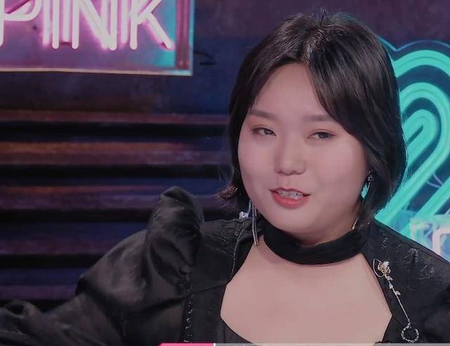 总感觉李雪琴和谢老板是真爱,直到她拍男人装后,才明白是合伙人_网友