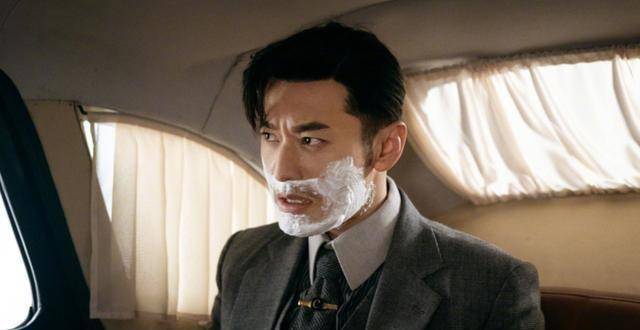 8米身高",什么"脱发",什么唱歌时的"notatall",什么"霸总油腻",都能