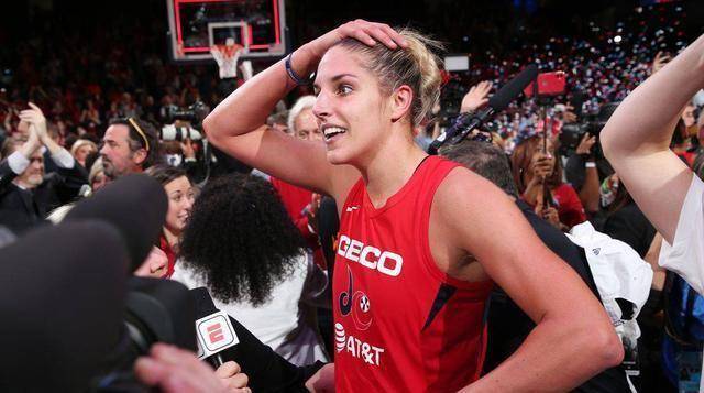 女库里埃琳娜-戴尔-多恩:17年与女友结婚,去年获生涯首冠_赛季_高中