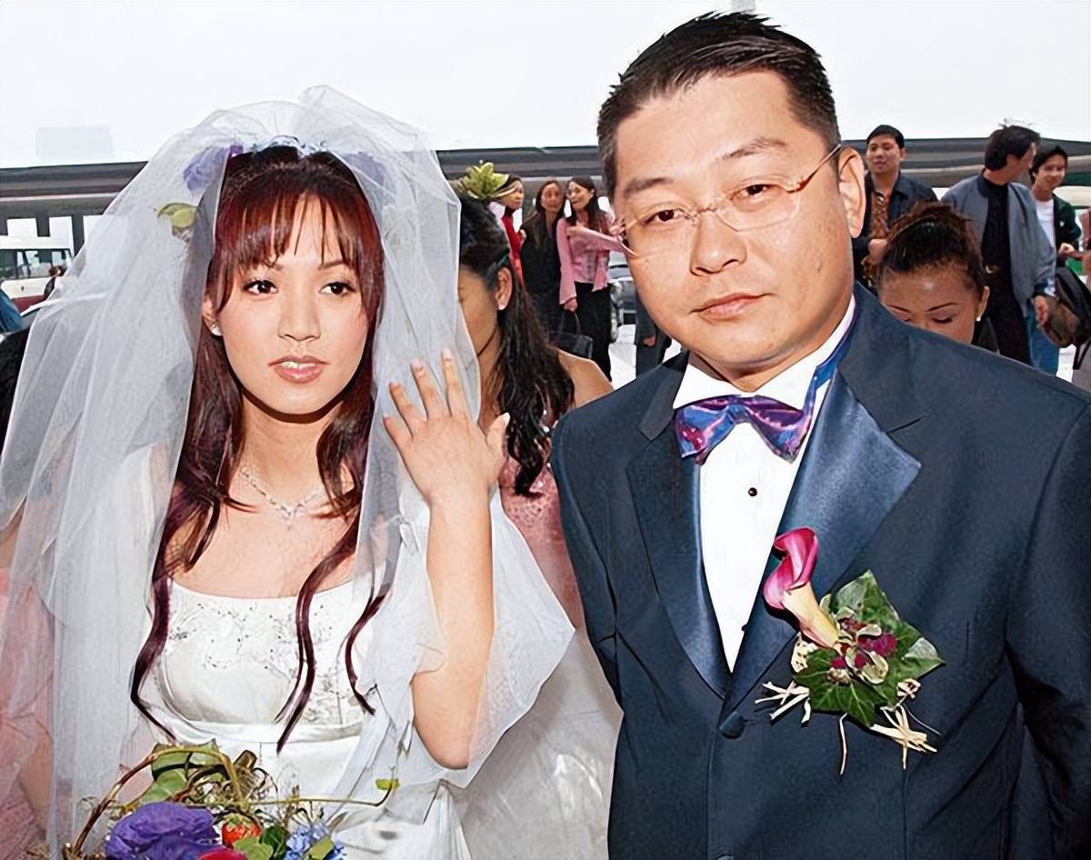 黎瑞恩:含泪离婚后独自抚养两女儿,在病痛中与出轨前夫和解