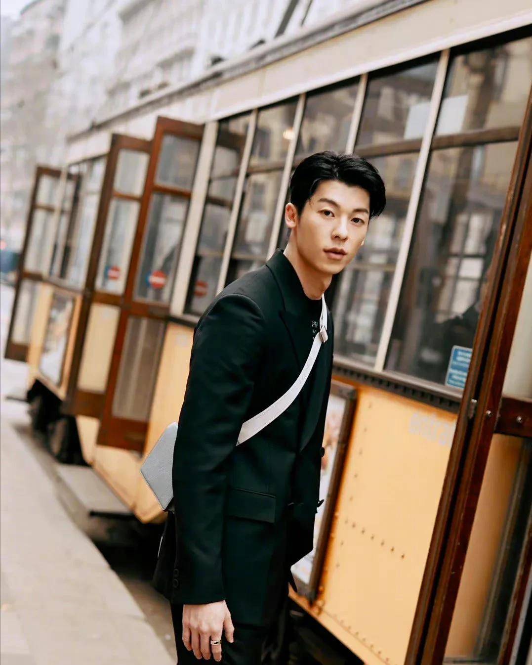 此外,偶像歌手宋雨绮与程潇,肖战与陈立农,刘诗诗,曾黎等人也受邀出席