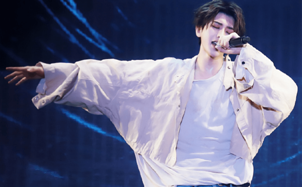 而且还有传闻蔡徐坤已低调回国,接下来国外地行程照旧,没有变化,却没