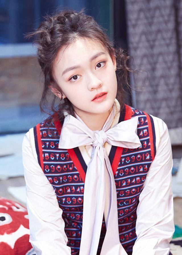 王俊凯为自己正名,《天坑鹰猎》出乎意料的好看,女主选的太对了_演技