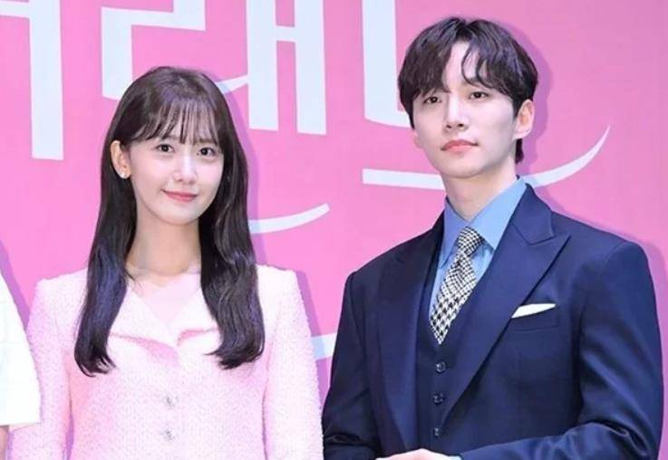 李俊浩和林允儿恋爱传闻?双方经纪公司正在确认,网友:郎才女貌_第1张