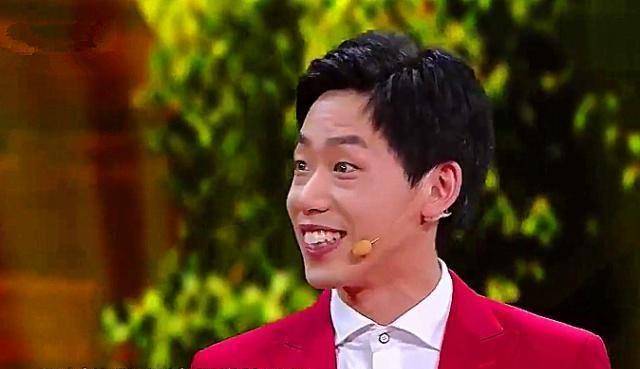 就过生日而言,张云雷的生日有如此效果并不奇怪,作为相声团体德云社的