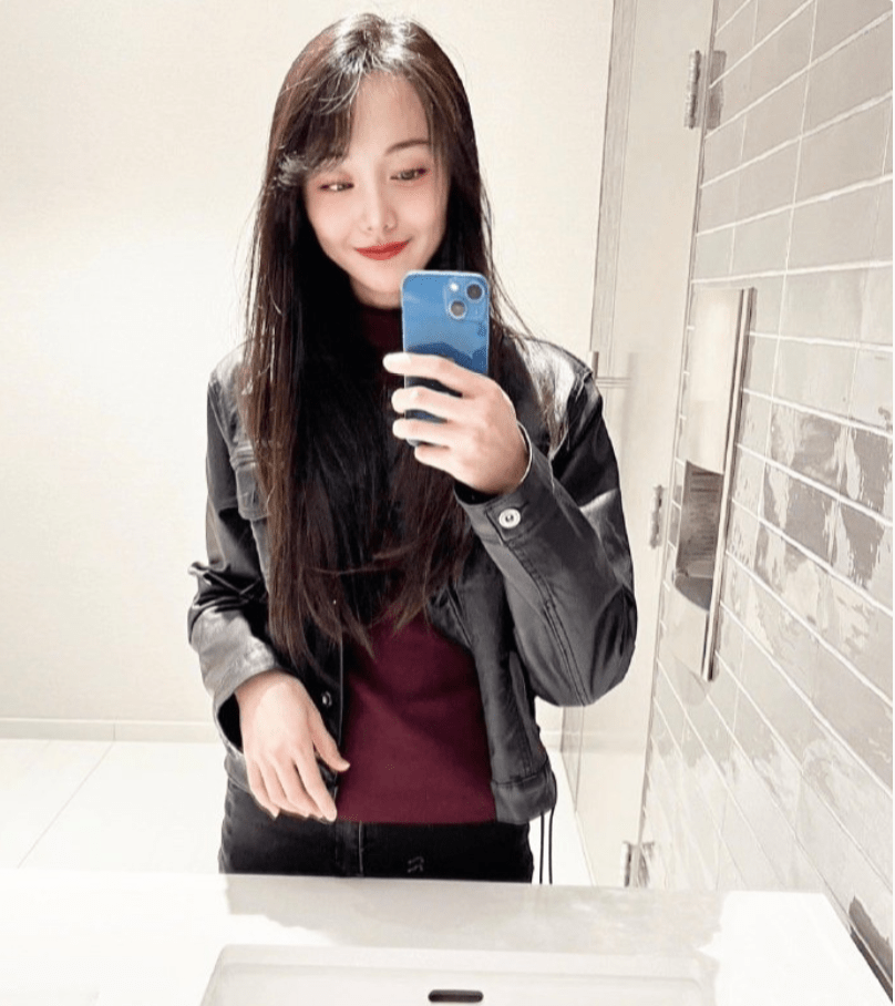 蔡徐坤塌房,郑爽疑似被拉来挡刀,粉丝:前流量的命也是命啊_网友_声明